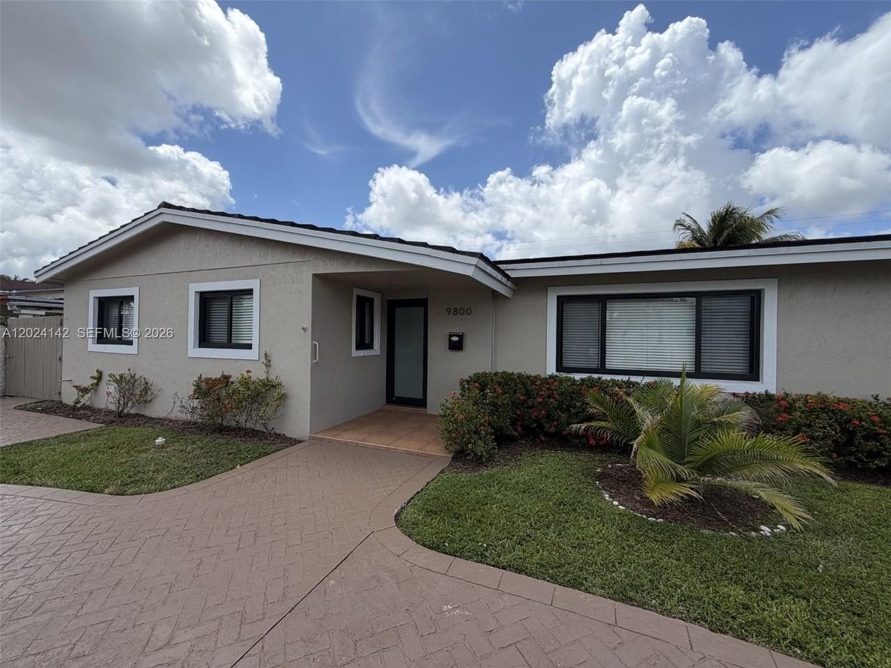 9800 Sw 12th Ter #9800 - Photo 4 of 26
