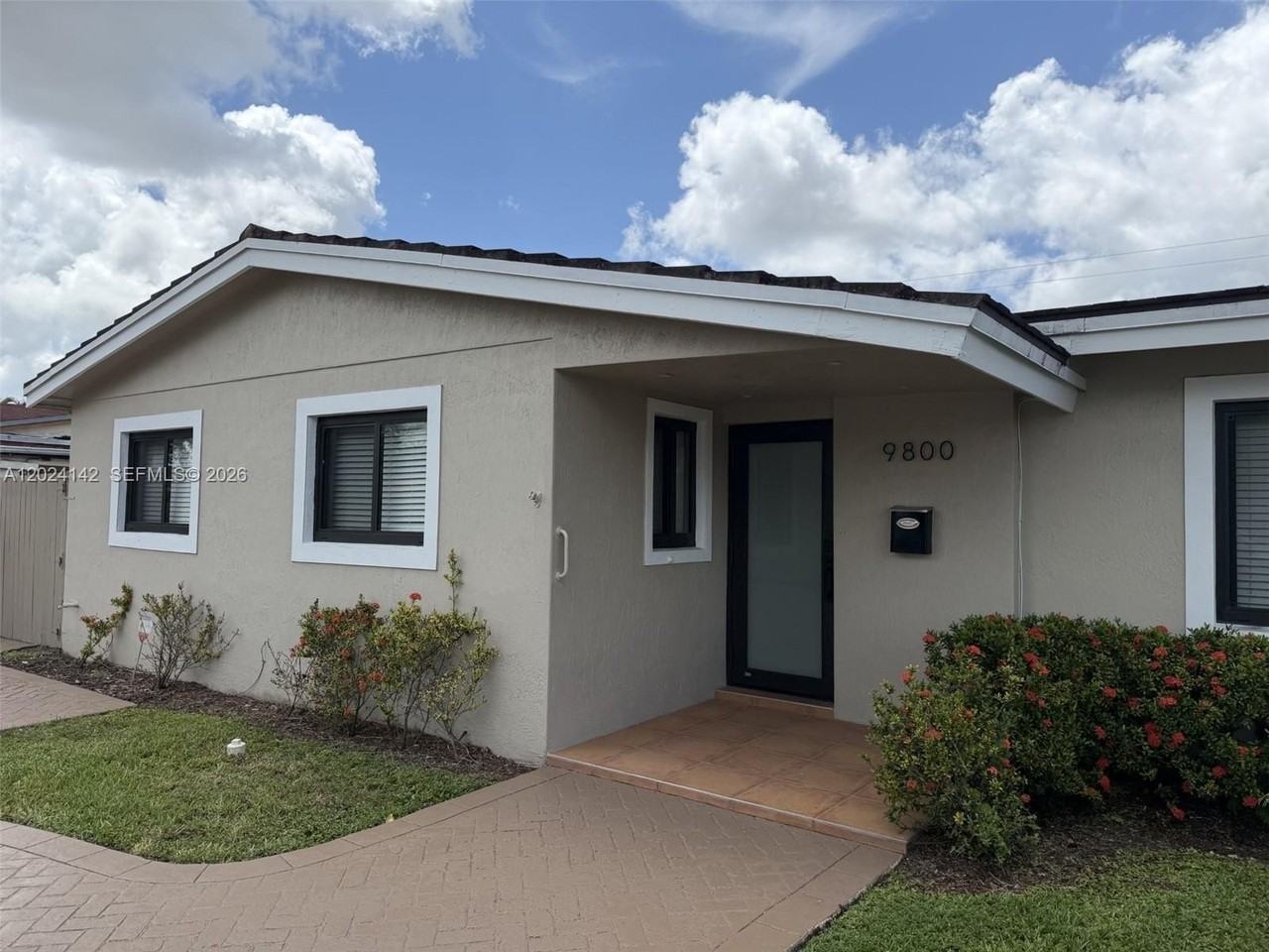 9800 Sw 12th Ter #9800 - Photo 5 of 26