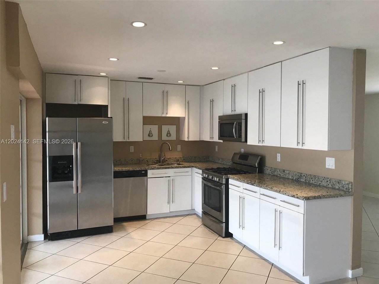 9800 Sw 12th Ter #9800 - Photo 6 of 26
