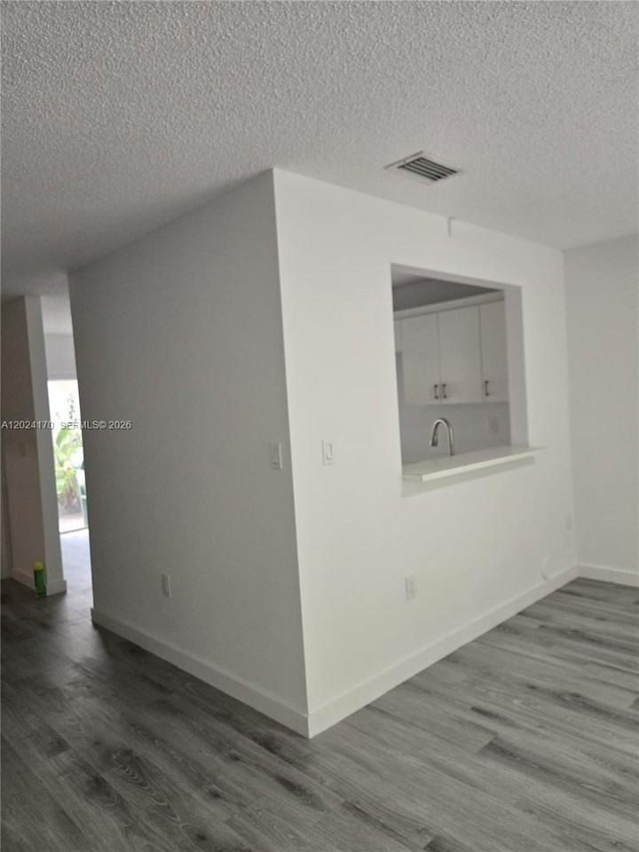 9835 Nw 43rd Ter #9835 - Photo 6 of 24