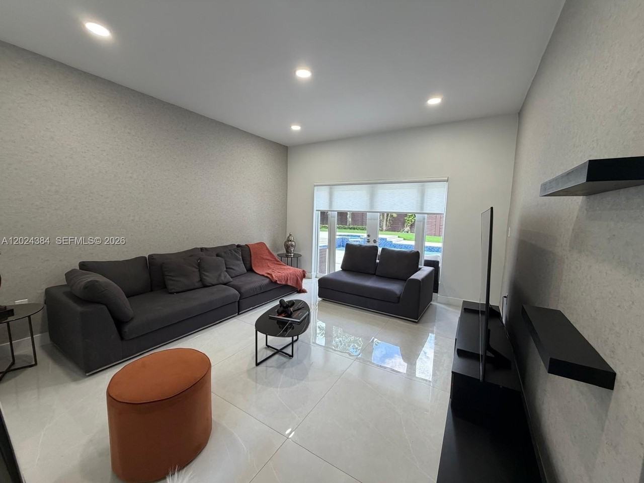 10462 Nw 130th St #1 - Photo 6 of 11