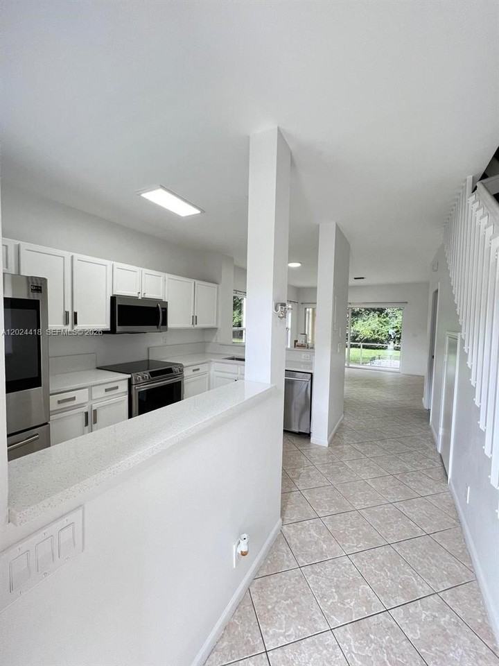 6953 Crooked Fence Dr - Photo 3 of 12