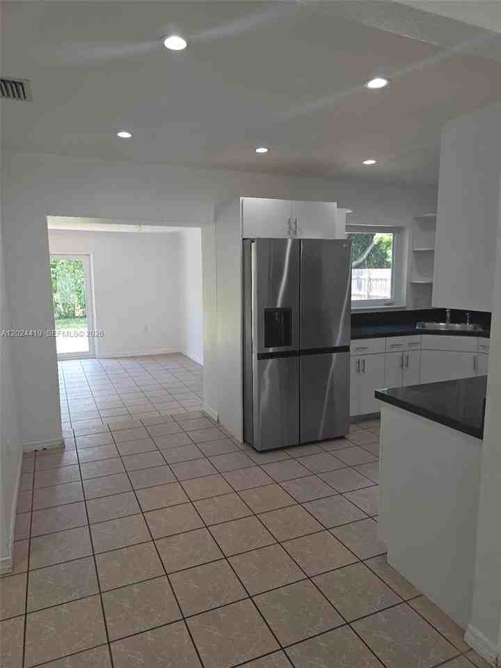 9971 Dominican Dr #0 - Photo 7 of 27