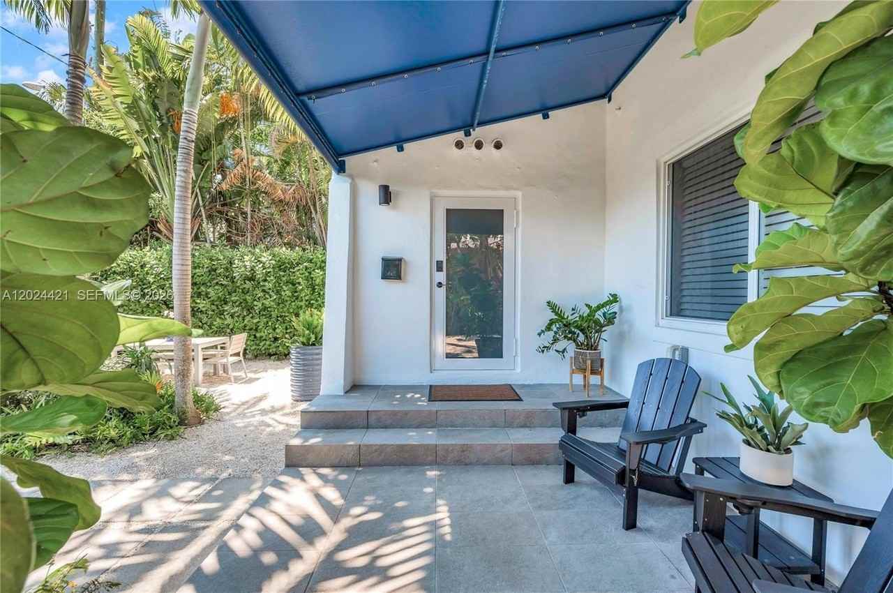 1337 Sw 15th St - Photo 5 of 25