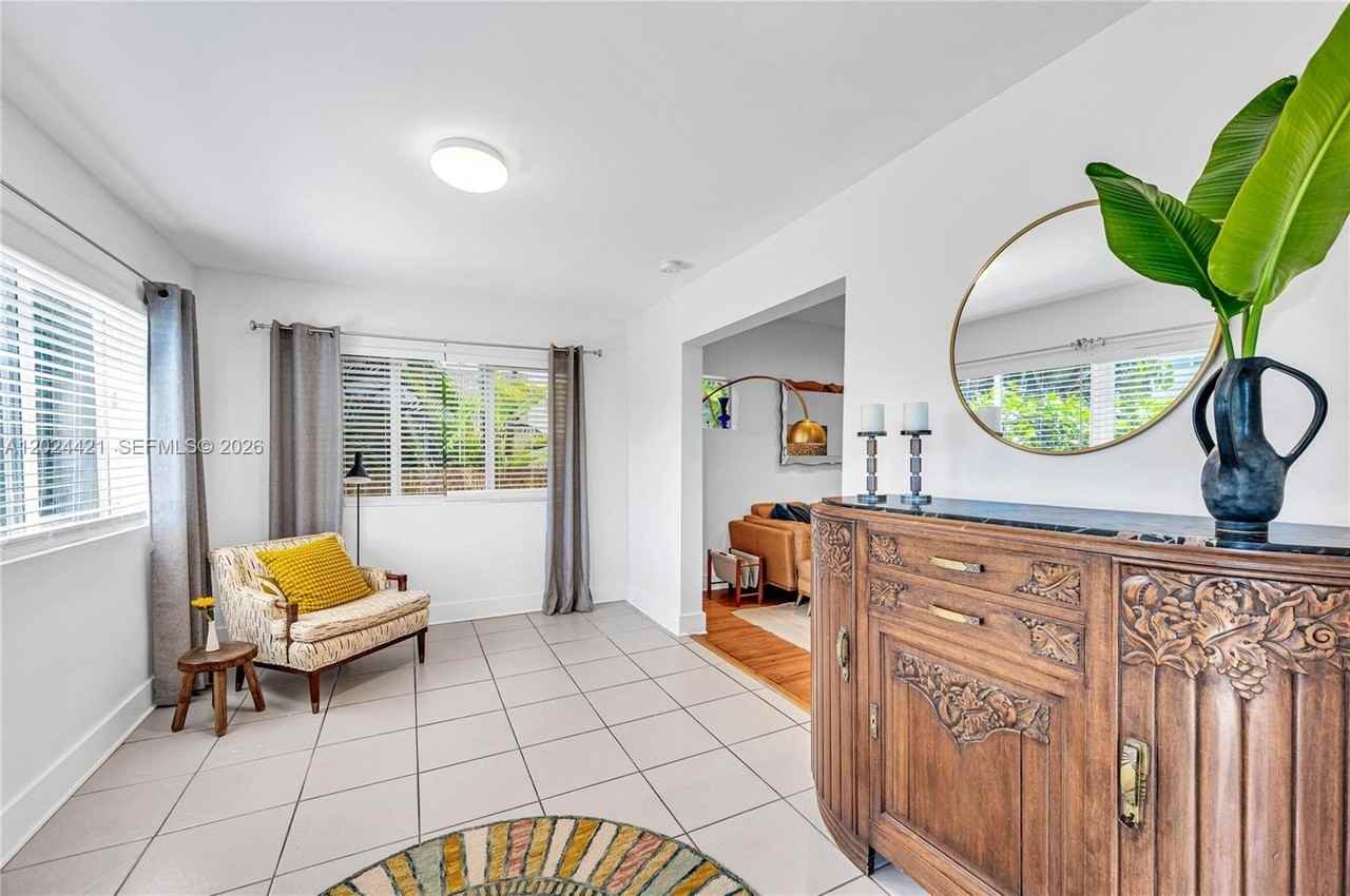 1337 Sw 15th St - Photo 6 of 25