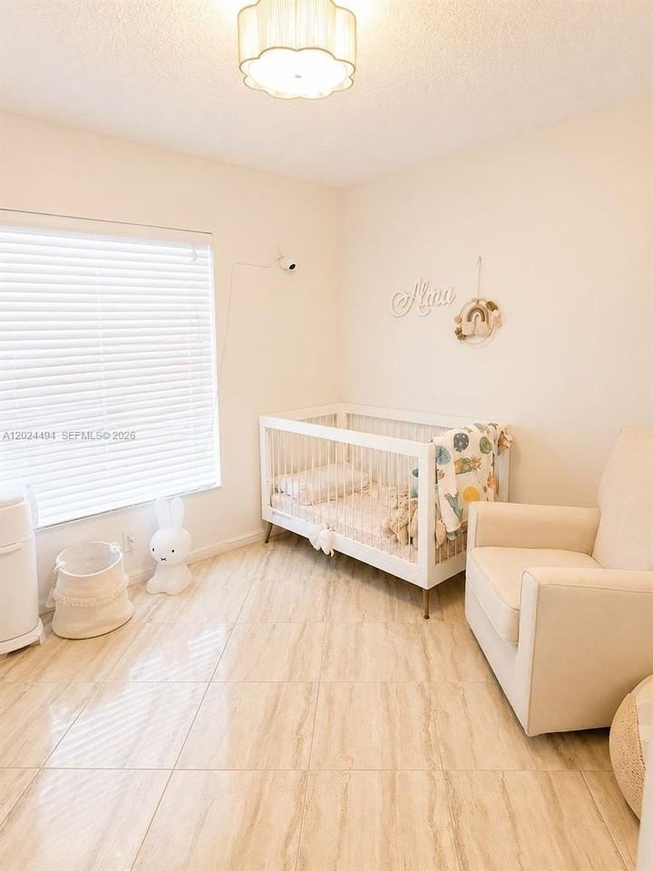 4938 Sw 33rd Way - Photo 5 of 13