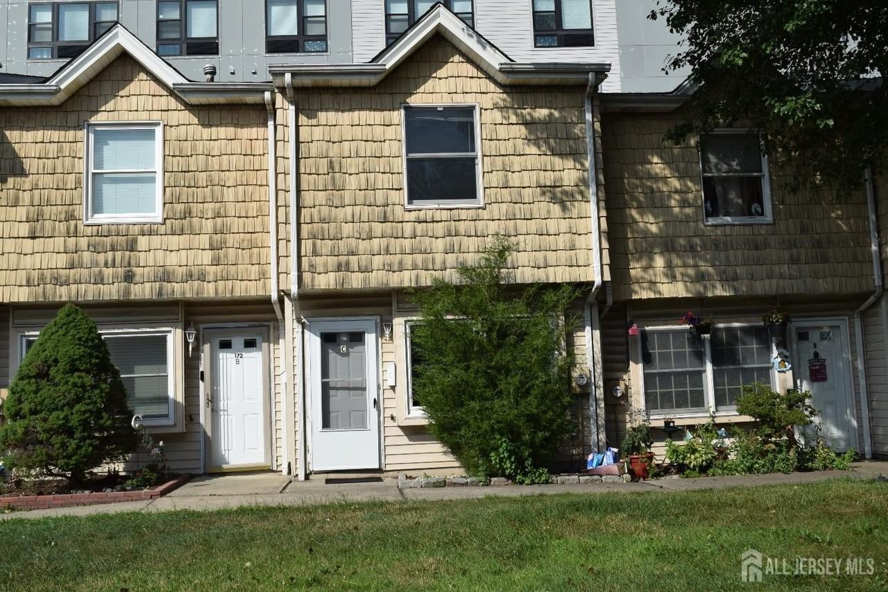 172 Roosevelt Ave #C - Photo 2 of 25