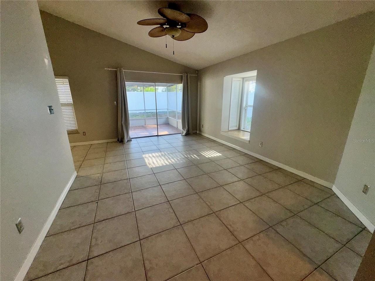 2784 Whisper Lakes Club Cir - Photo 3 of 28