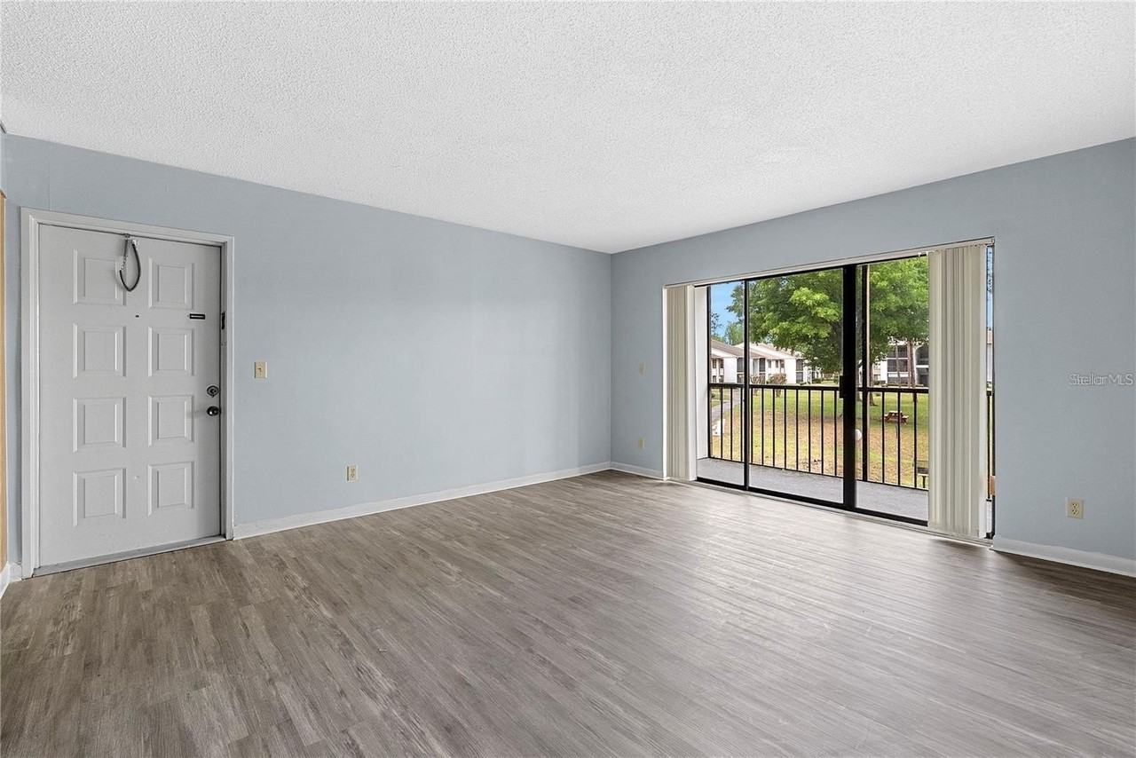 8203 Sun Spring Cir #62 - Photo 3 of 17