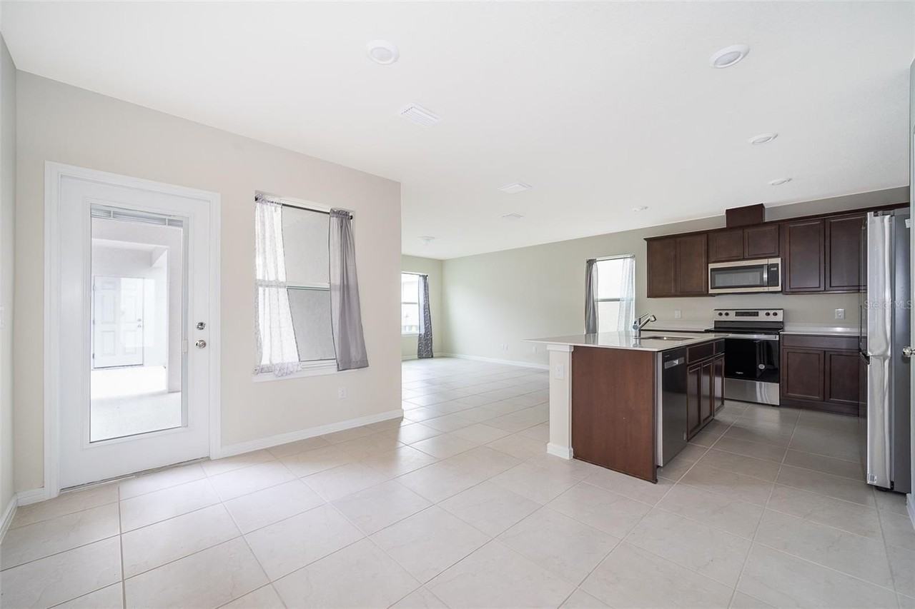 1941 Summer Serenity Dr - Photo 5 of 45