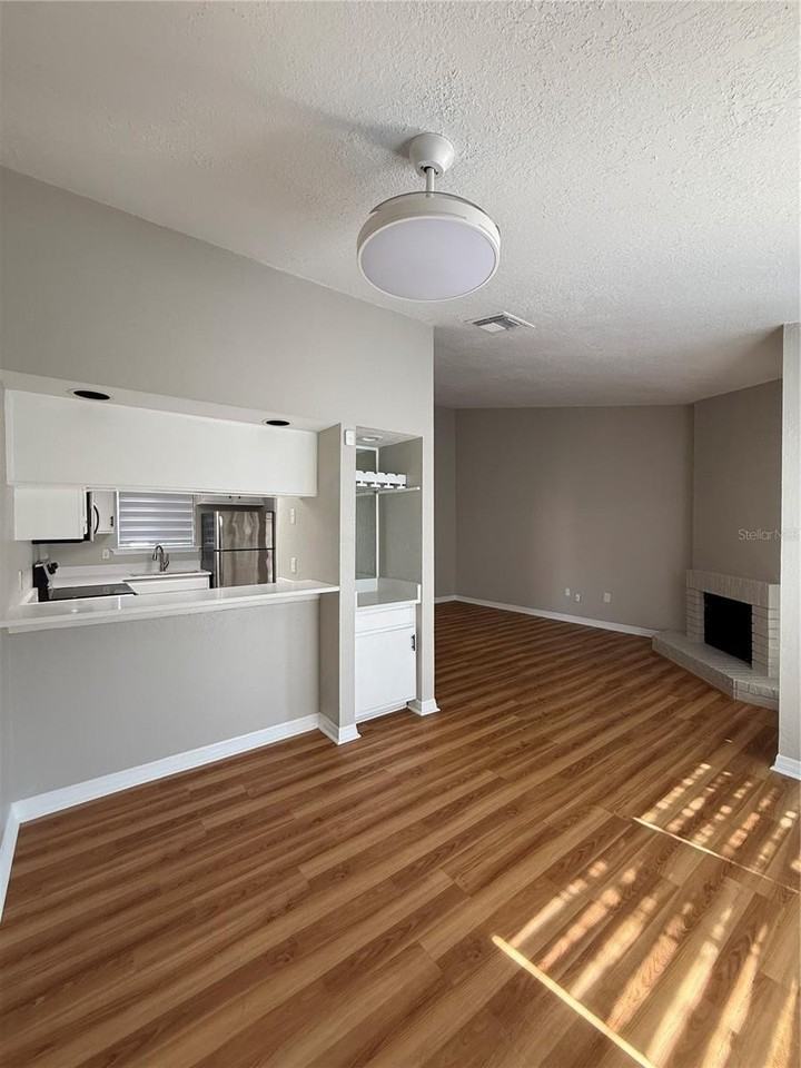 614 Saint Johns Ct #614 - Photo 3 of 15