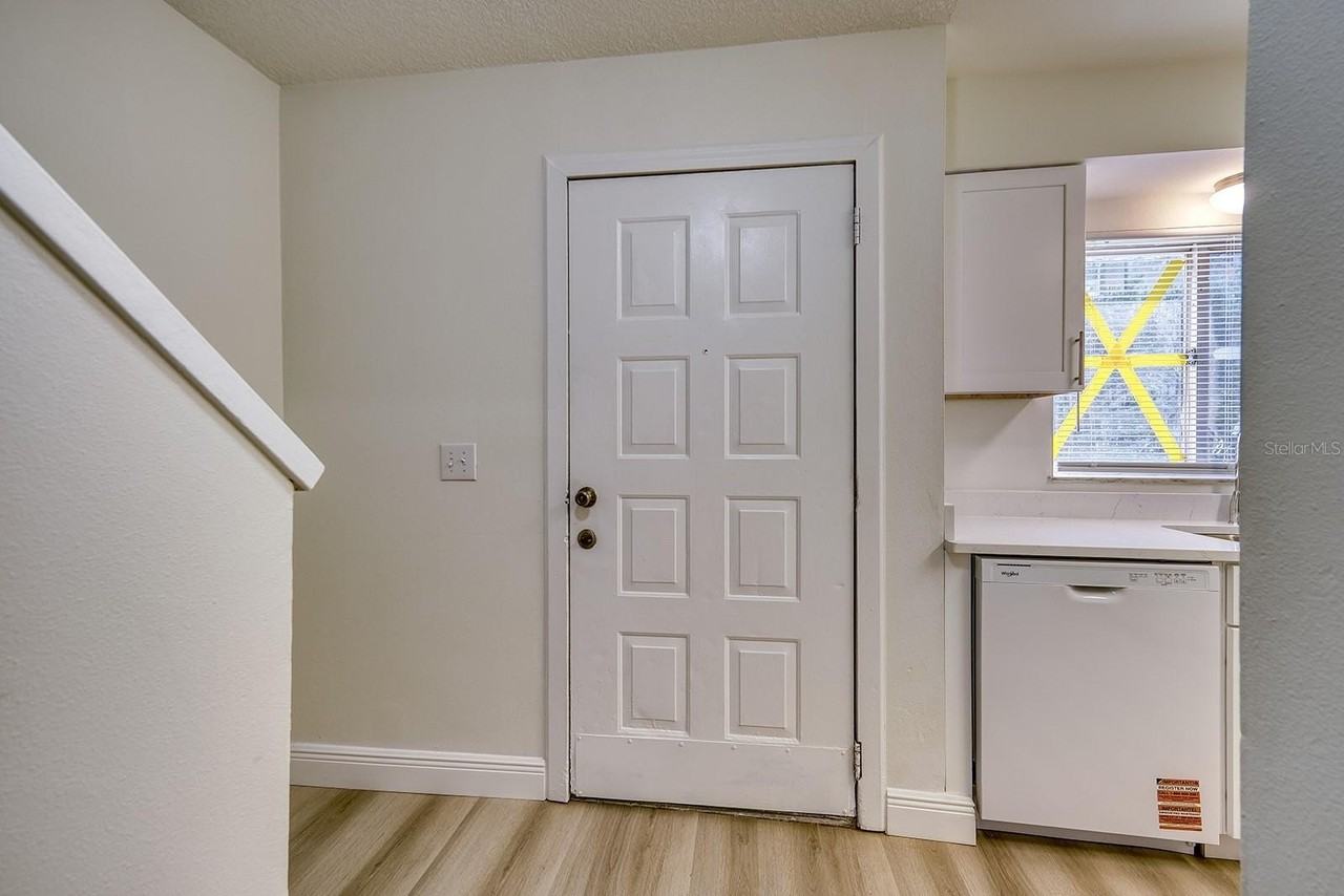 283 Gardner Ln #F - Photo 5 of 30