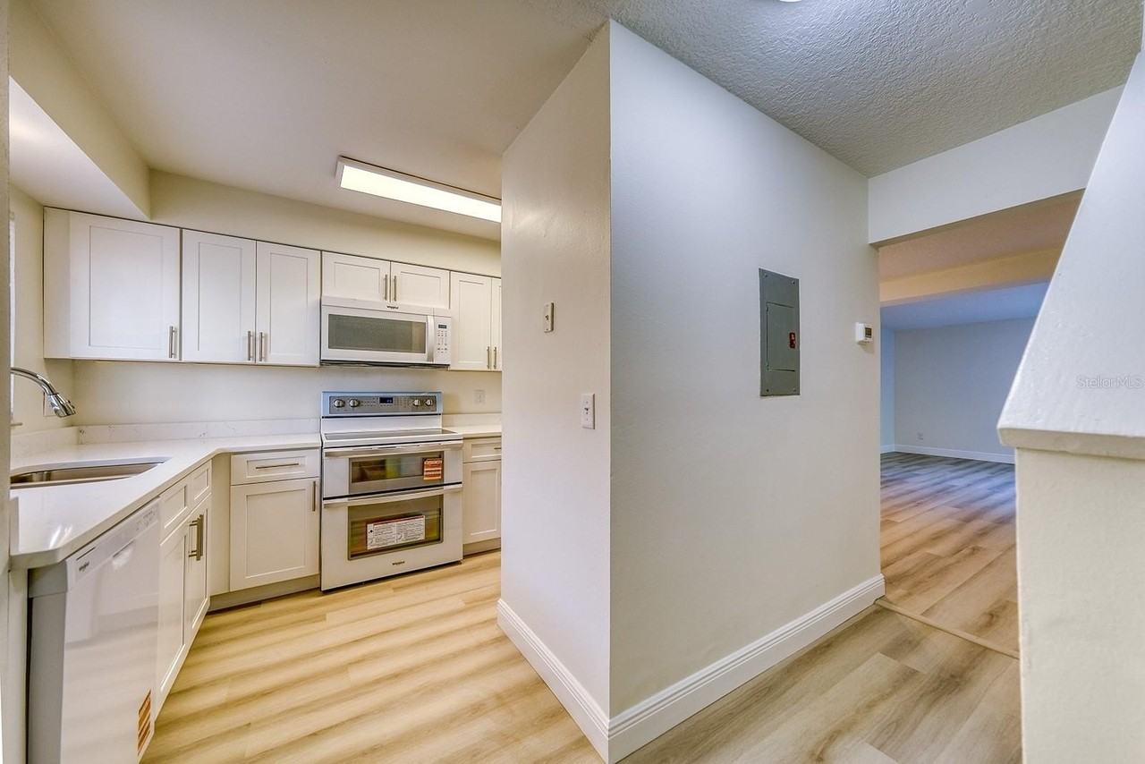 283 Gardner Ln #F - Photo 7 of 30