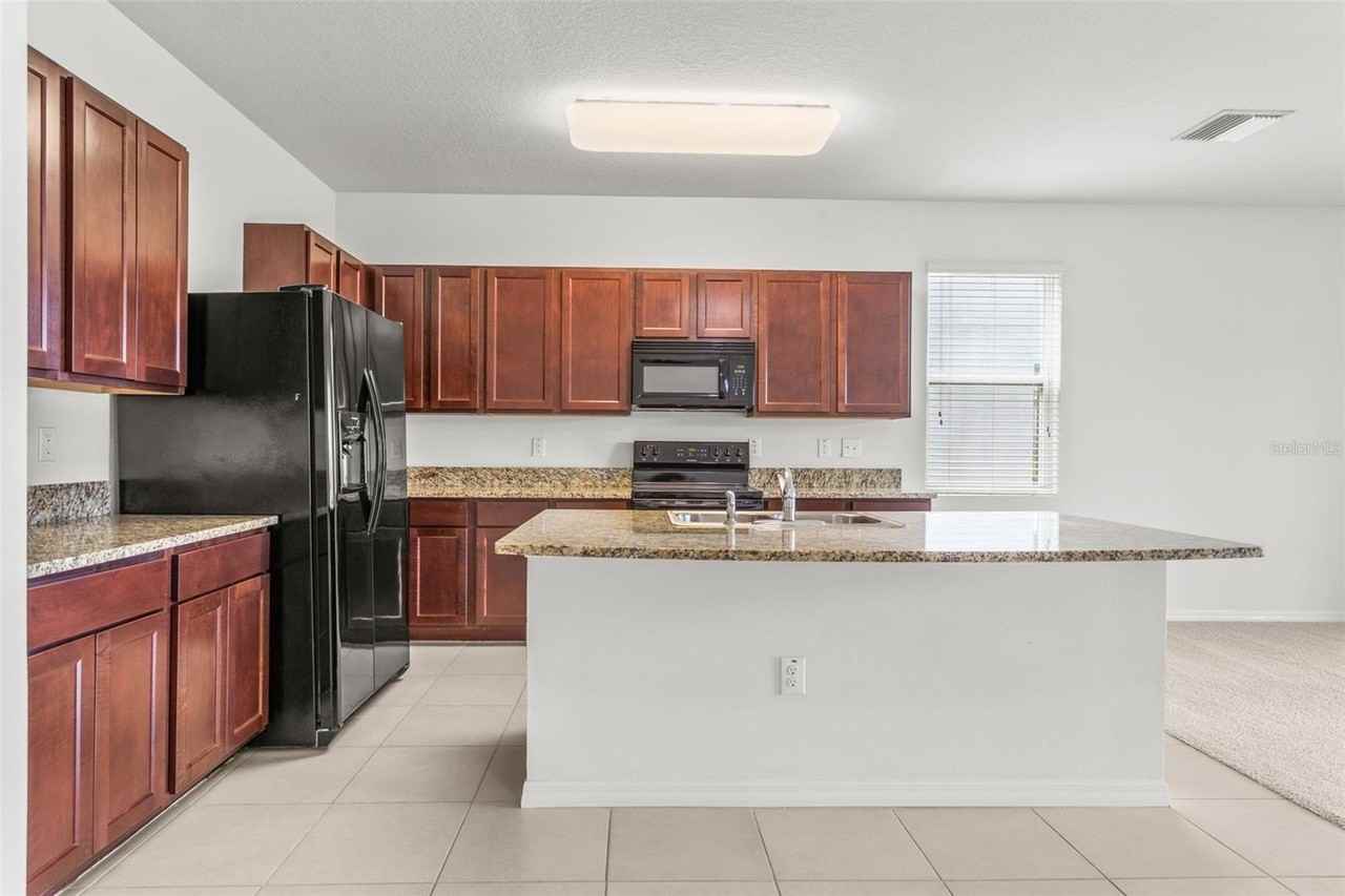 8959 Indigo Trail Loop - Photo 4 of 34