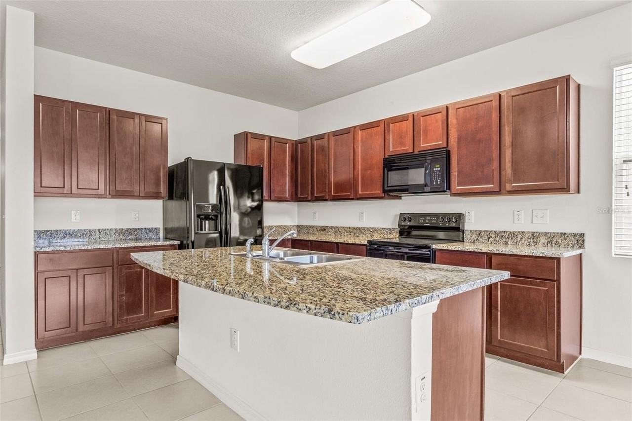 8959 Indigo Trail Loop - Photo 5 of 34