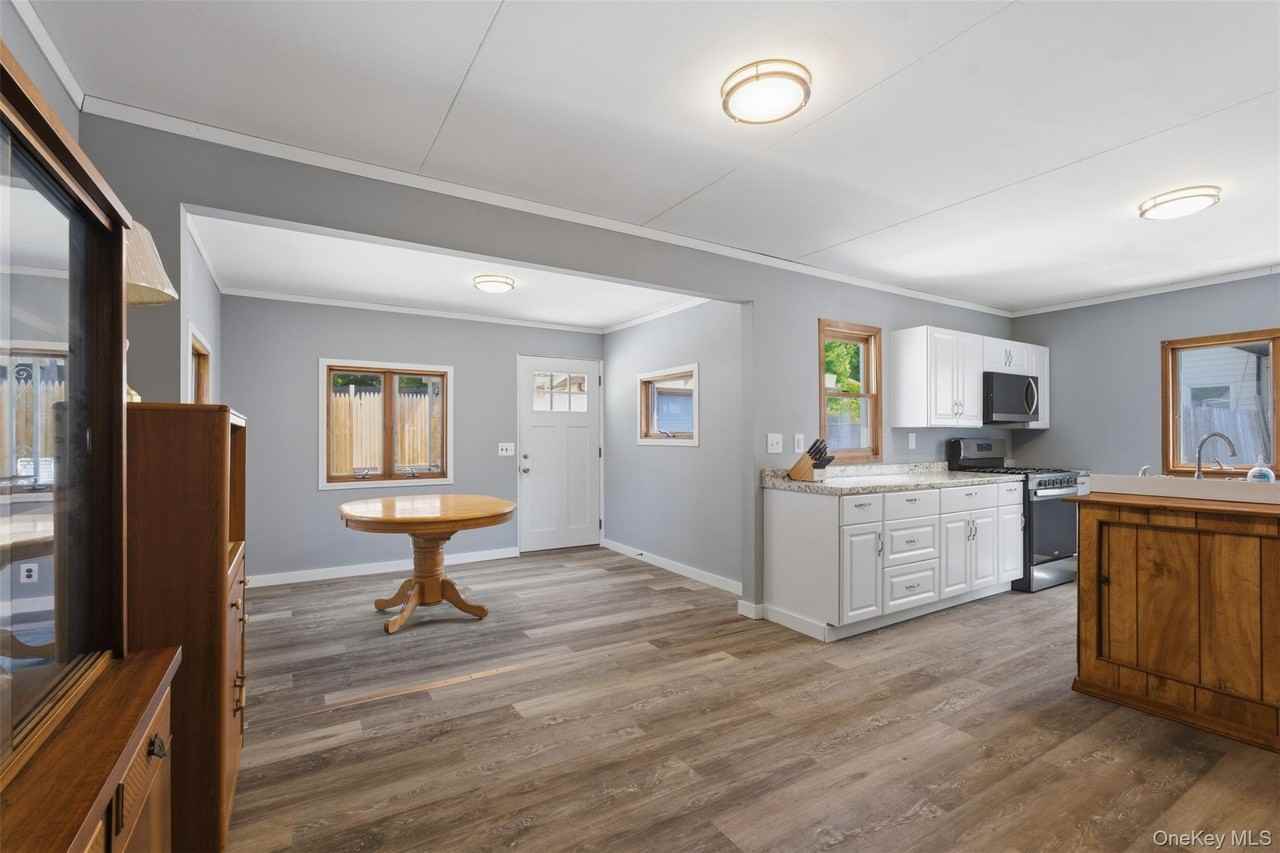 15 Forshee St - Photo 7 of 15