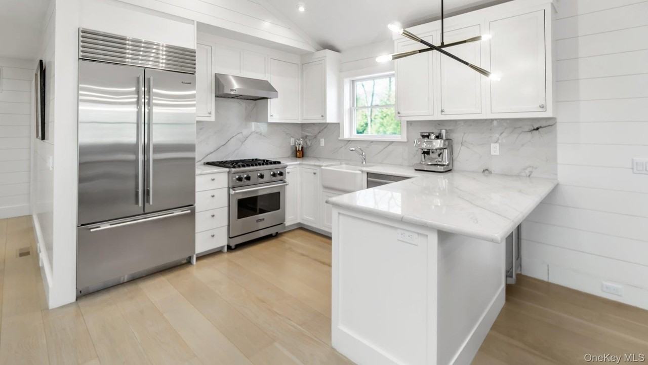 66 Crystal Dr - Photo 5 of 20