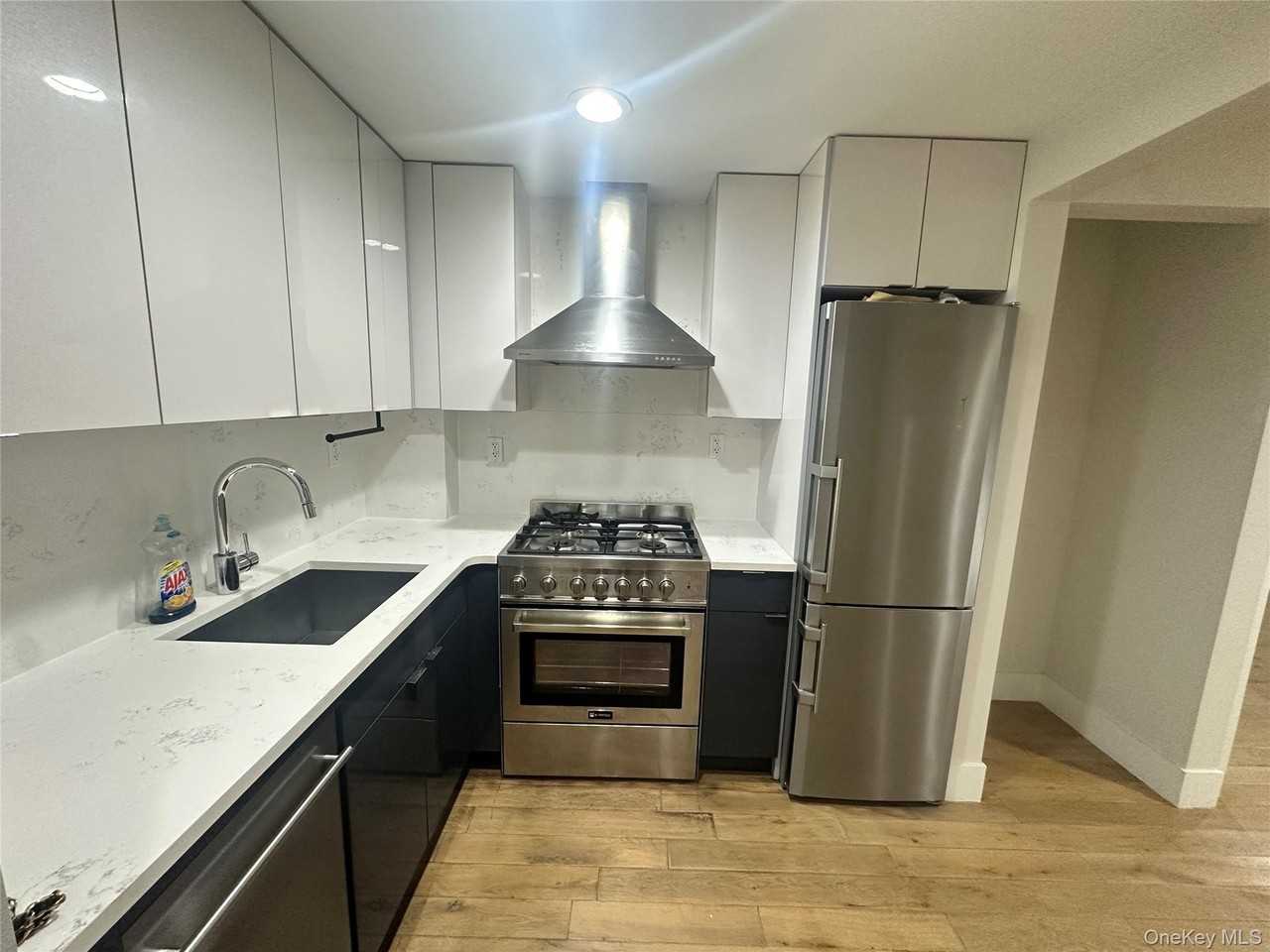 2705 41st Ave #3G - Photo 5 of 8
