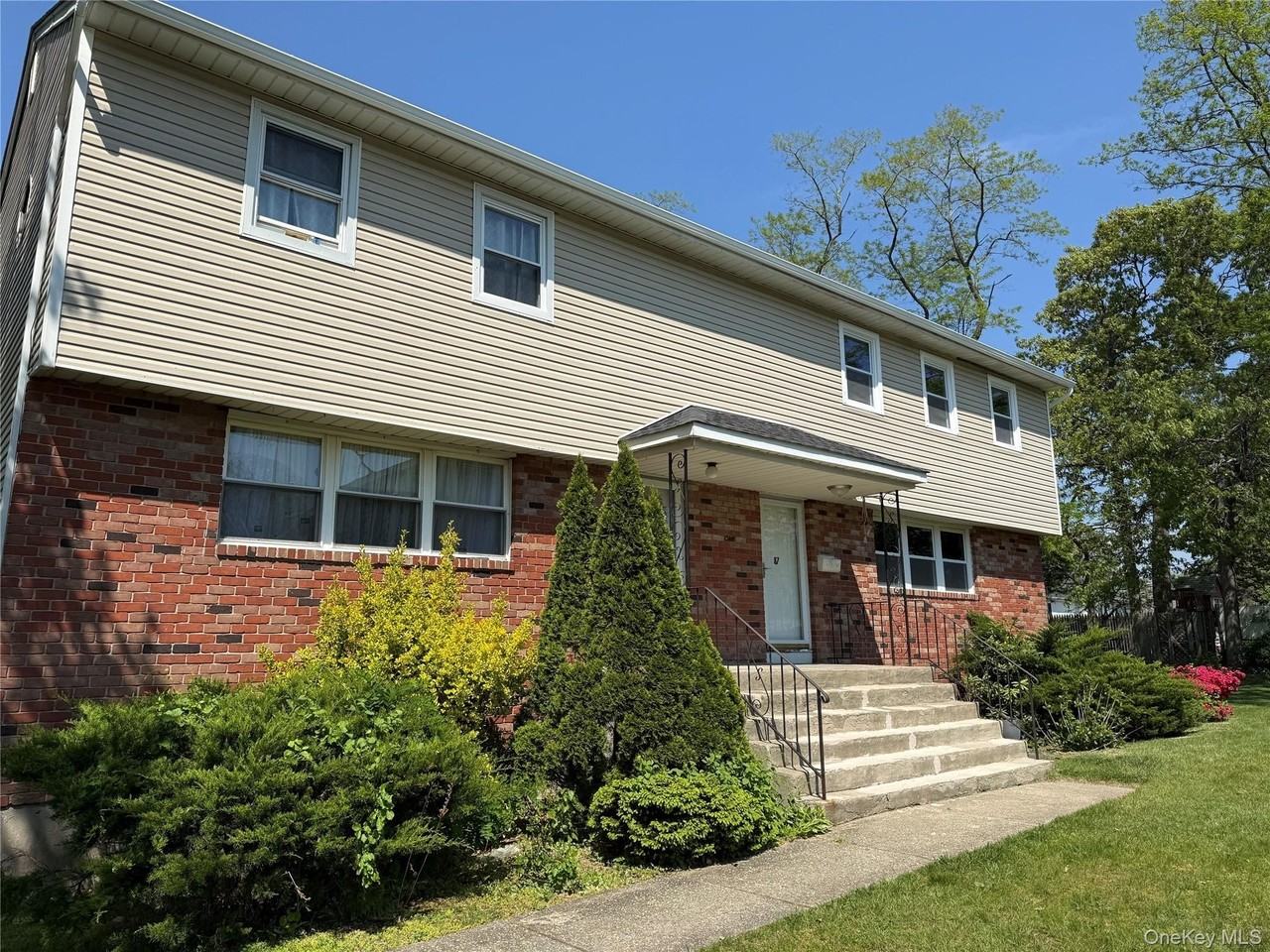 85 Washington St ## 87 - Photo 2 of 14