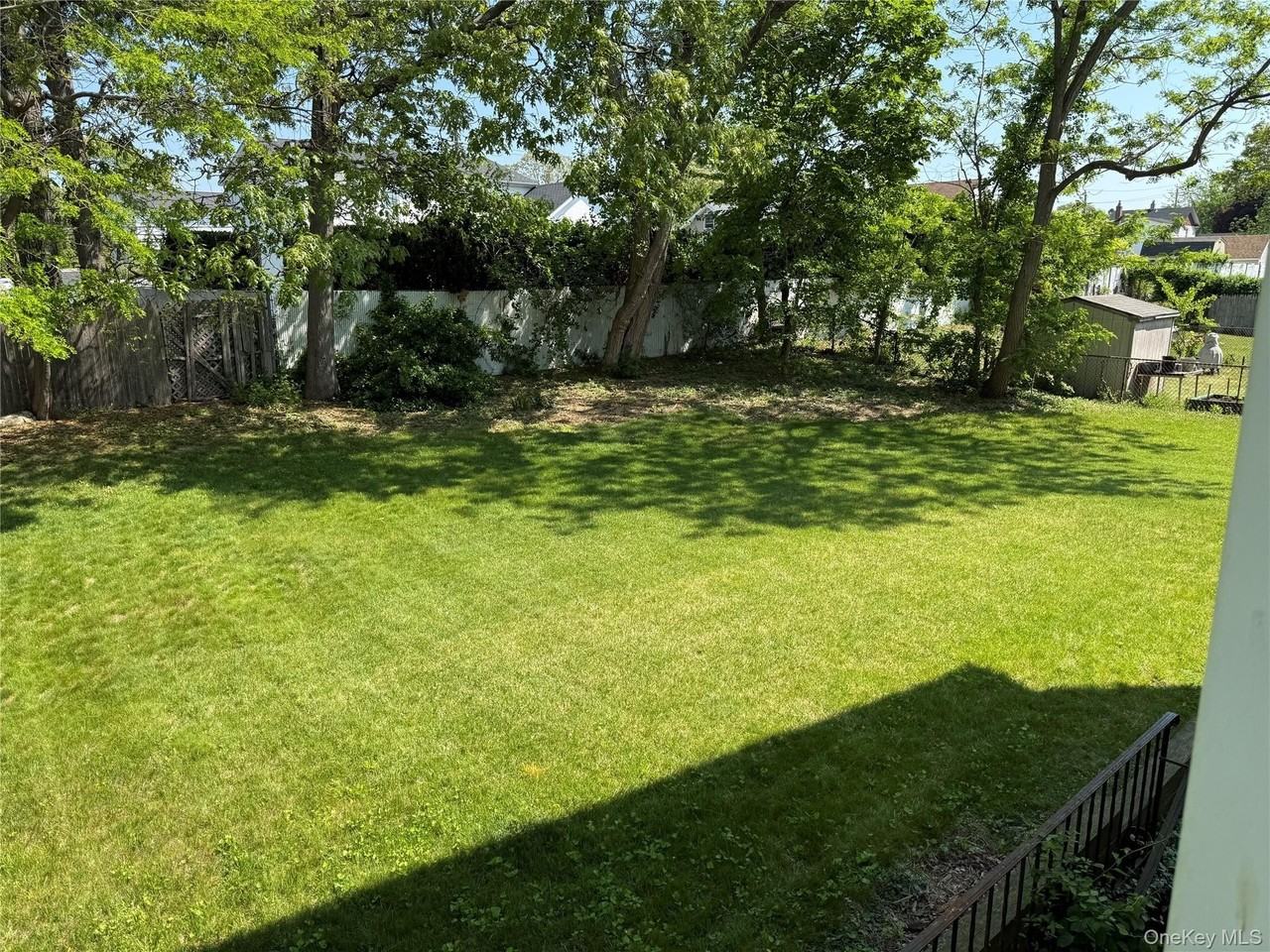 85 Washington St ## 87 - Photo 4 of 14