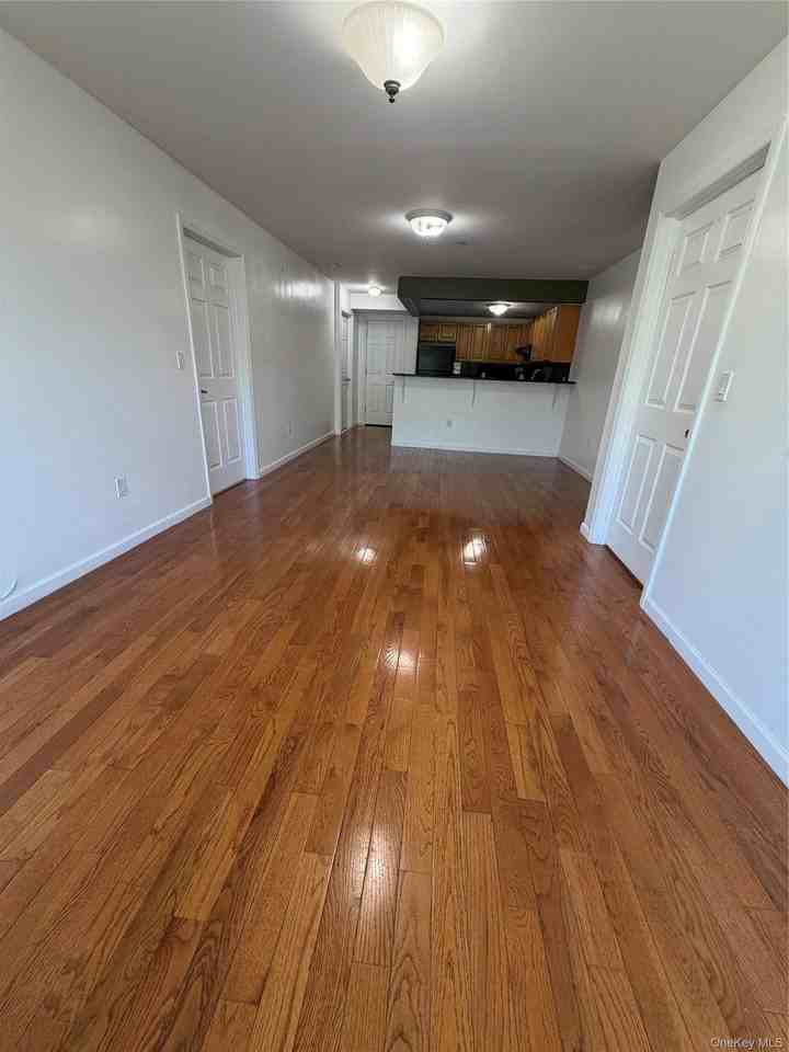 8712 175th St #6B - Photo 3 of 11