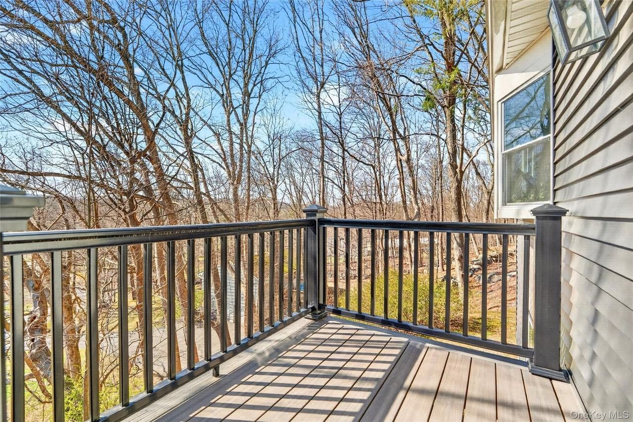 11 Colonel Glenn Dr - Photo 3 of 37