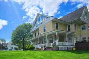 featured image of 90 Washington St #92