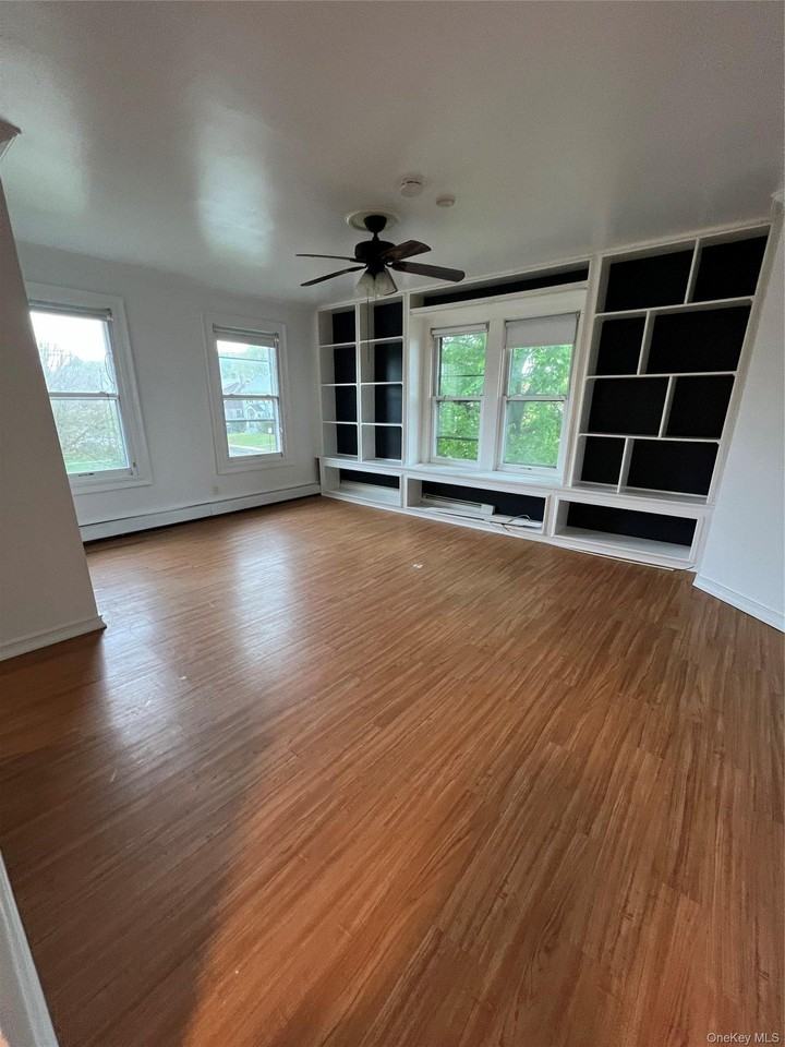 90 Washington St #92 - Photo 5 of 17