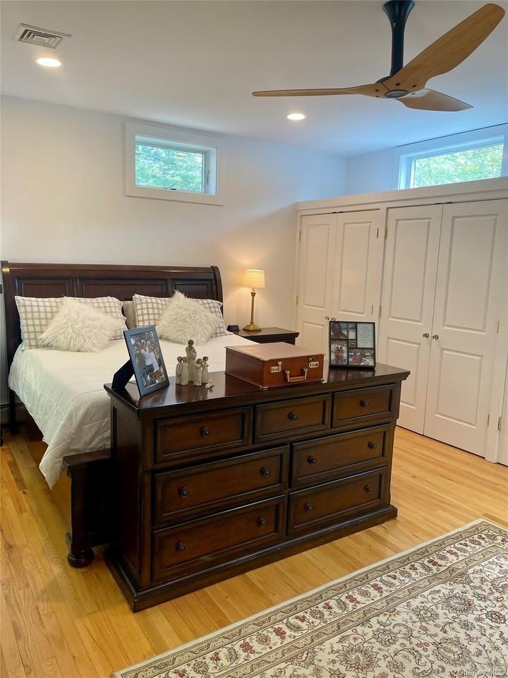 306 Piermont Ave - Photo 5 of 41