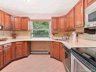 24 Spruce St - Photo 3 of 7