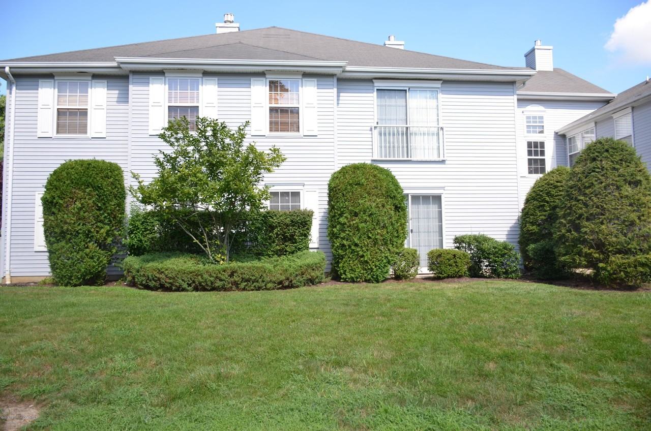 997 Tarragon Ct - Photo 3 of 15