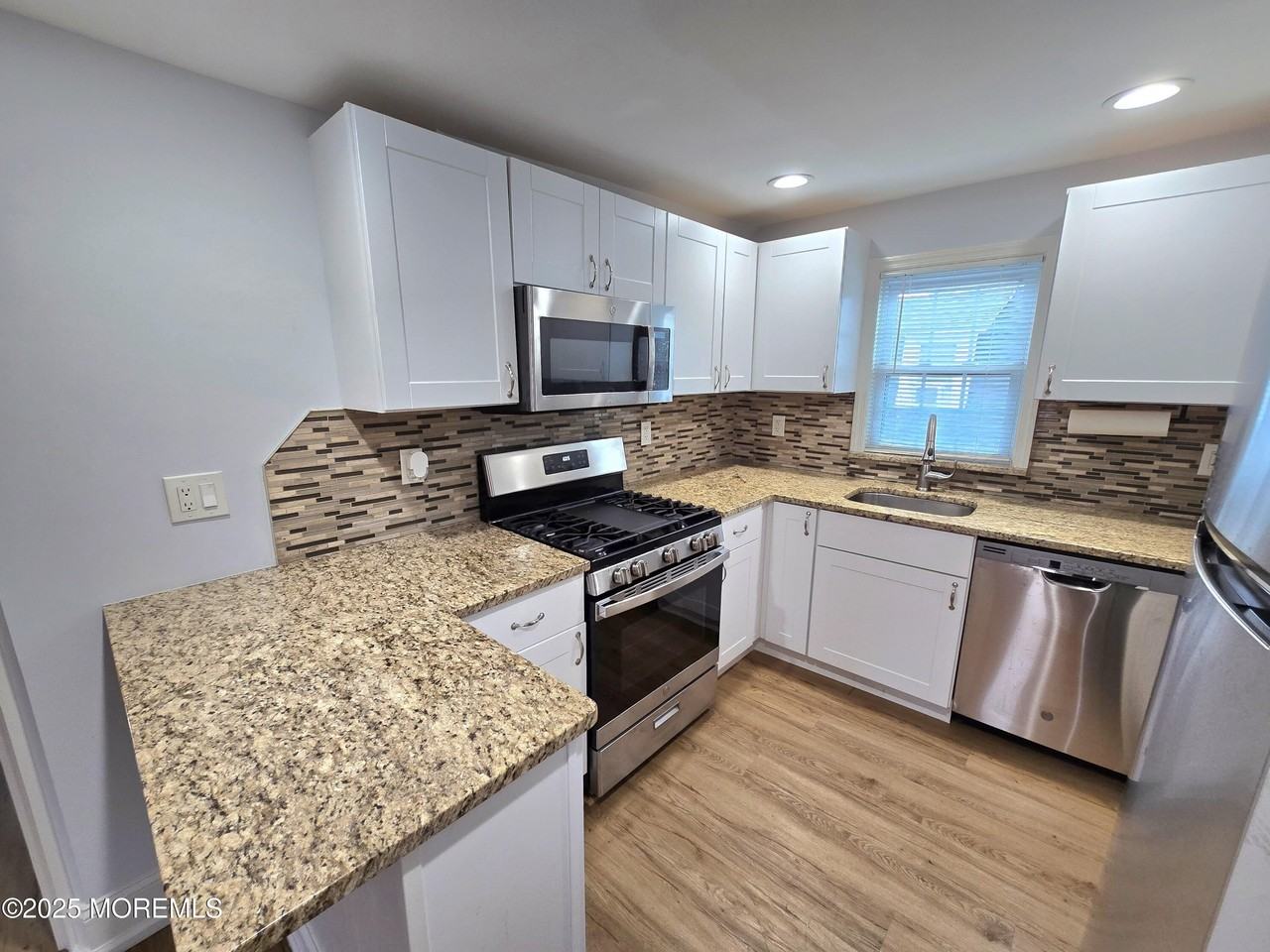 408 4th Ave #3 - Photo 3 of 9