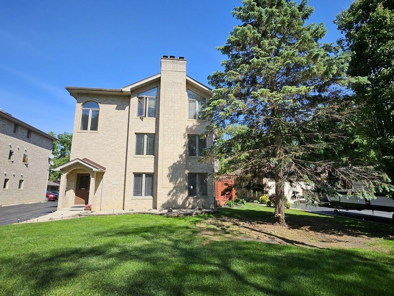 11225 S Kean Ave #1A