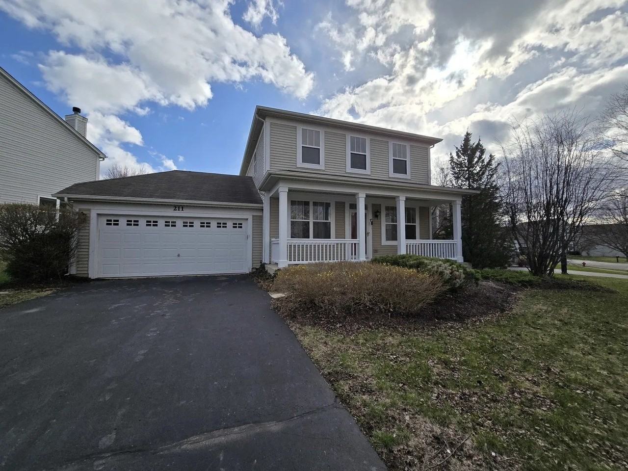 211 Valley View Dr - Photo 2 of 41