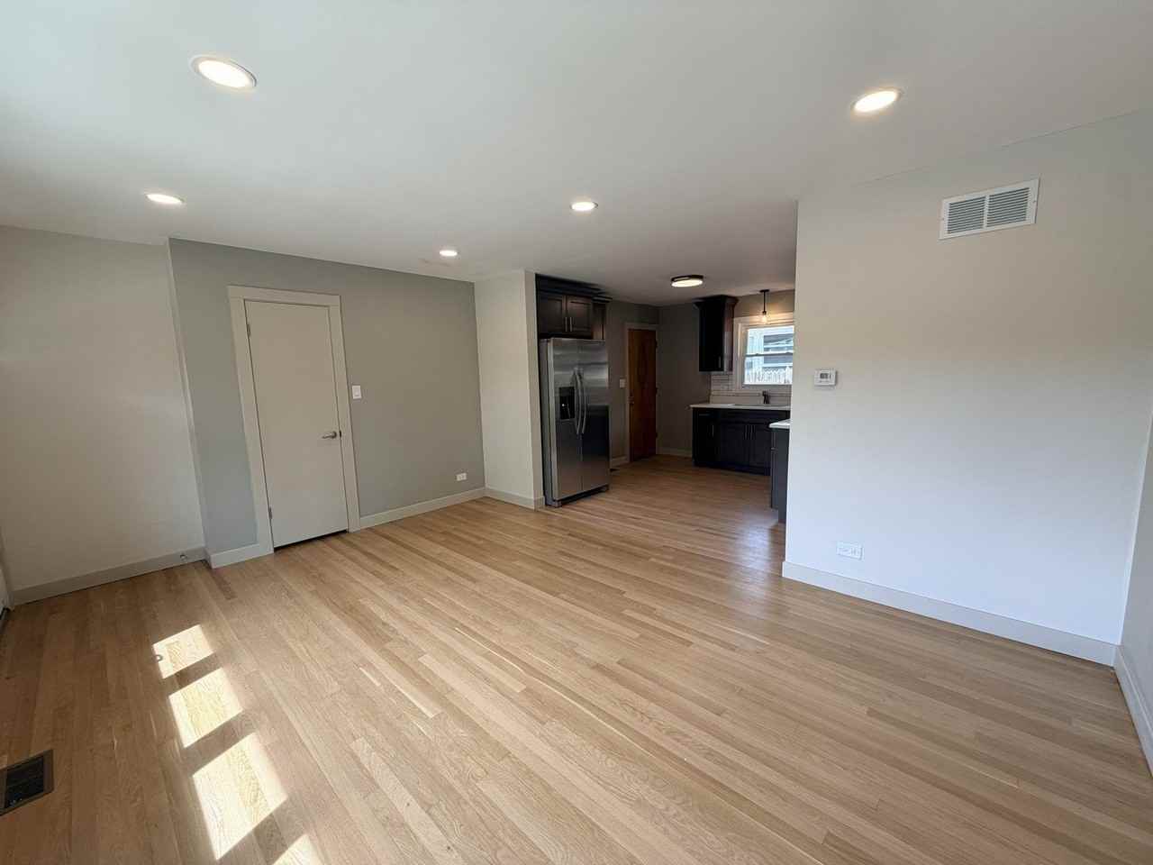624 Prairie Ave - Photo 5 of 22
