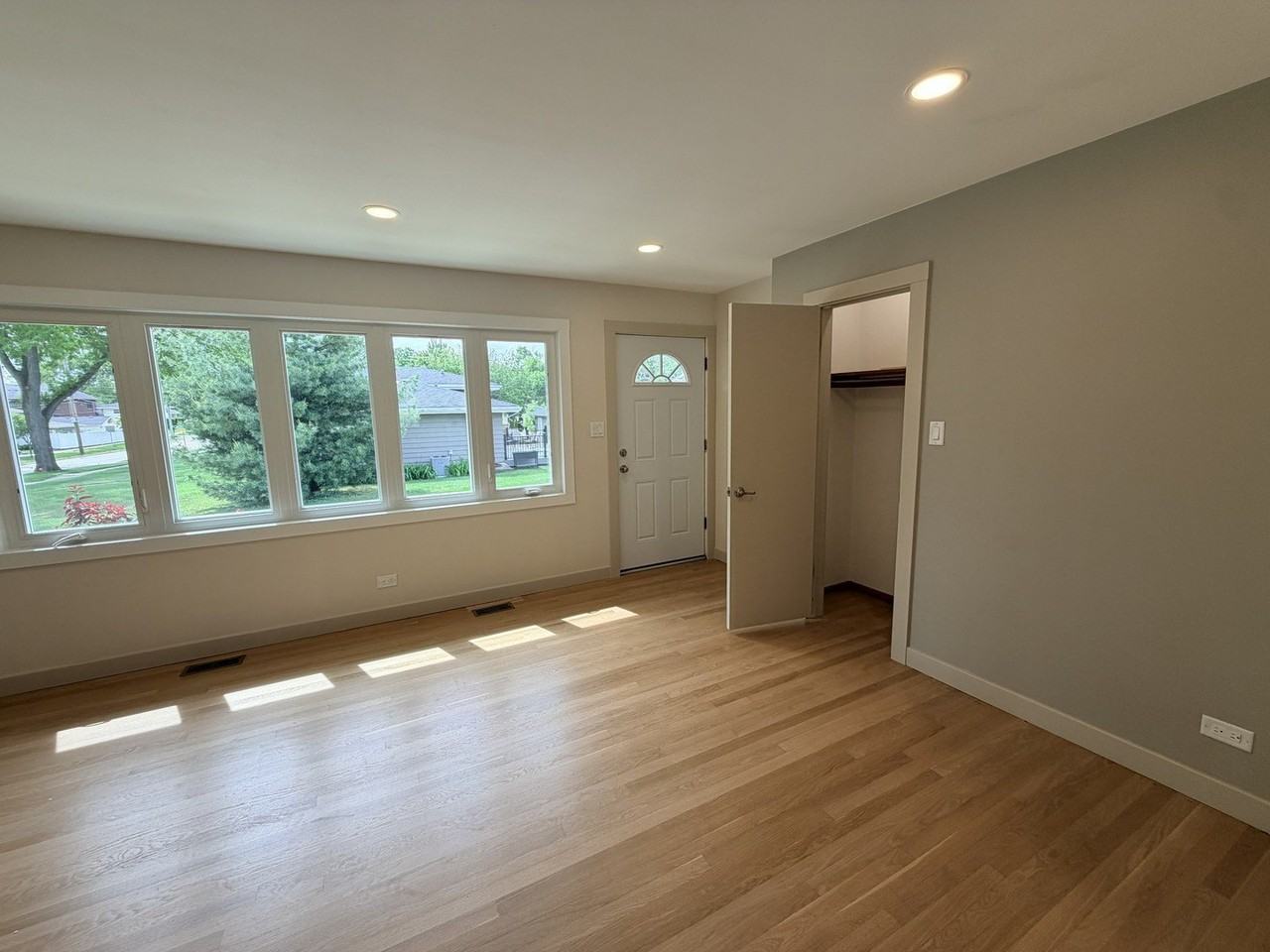 624 Prairie Ave - Photo 6 of 22