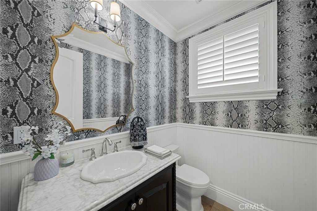 4917 Edgerton Ave - Photo 7 of 42