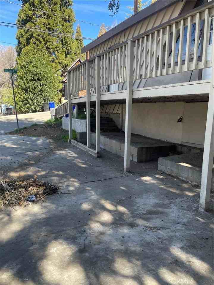 29392 Lakeview Dr - Photo 6 of 44