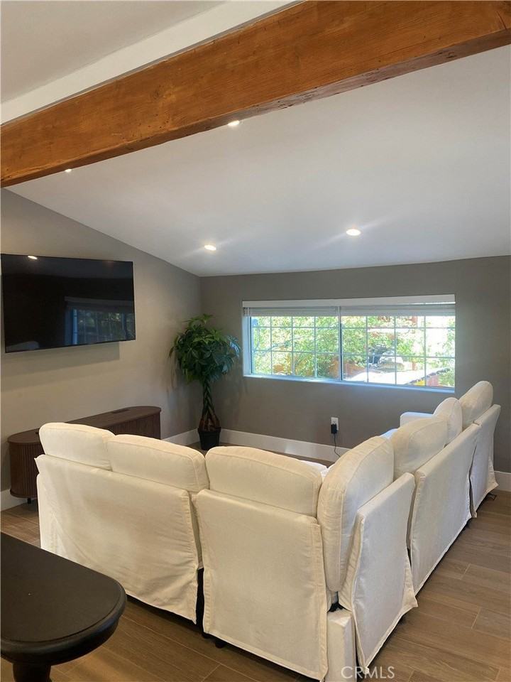 691 Yukon Dr #B - Photo 7 of 12