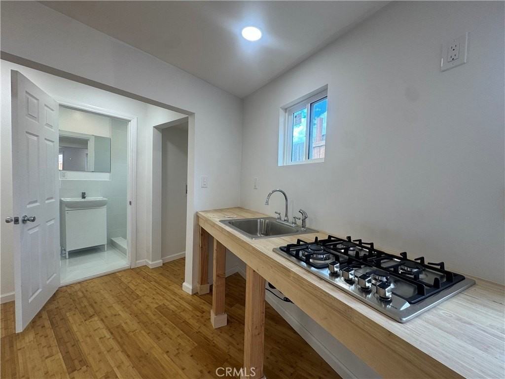 3615 N Mountain View Ave - Photo 2 of 6