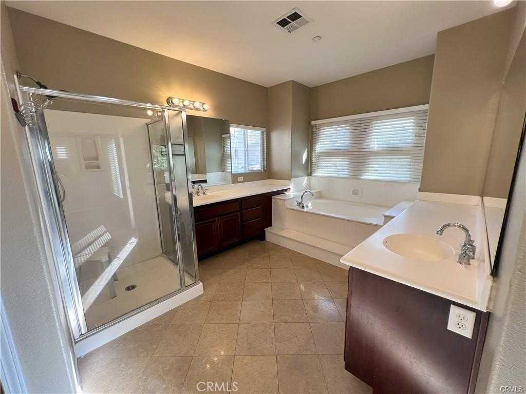 4996 Arborwood Ln - Photo 2 of 33