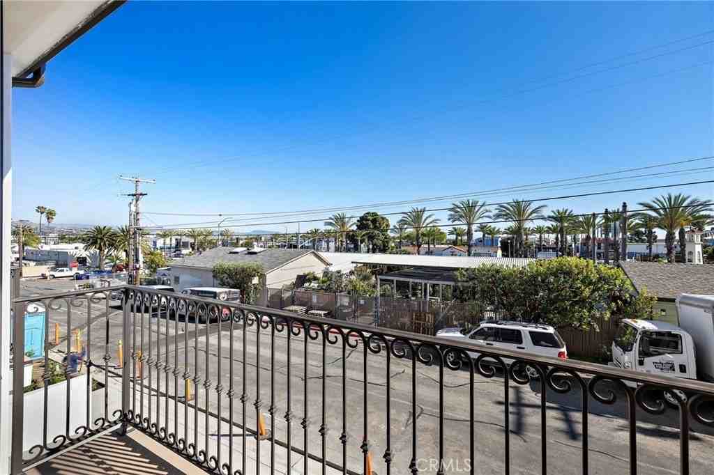 34191 San Marino Pl #B - Photo 5 of 28