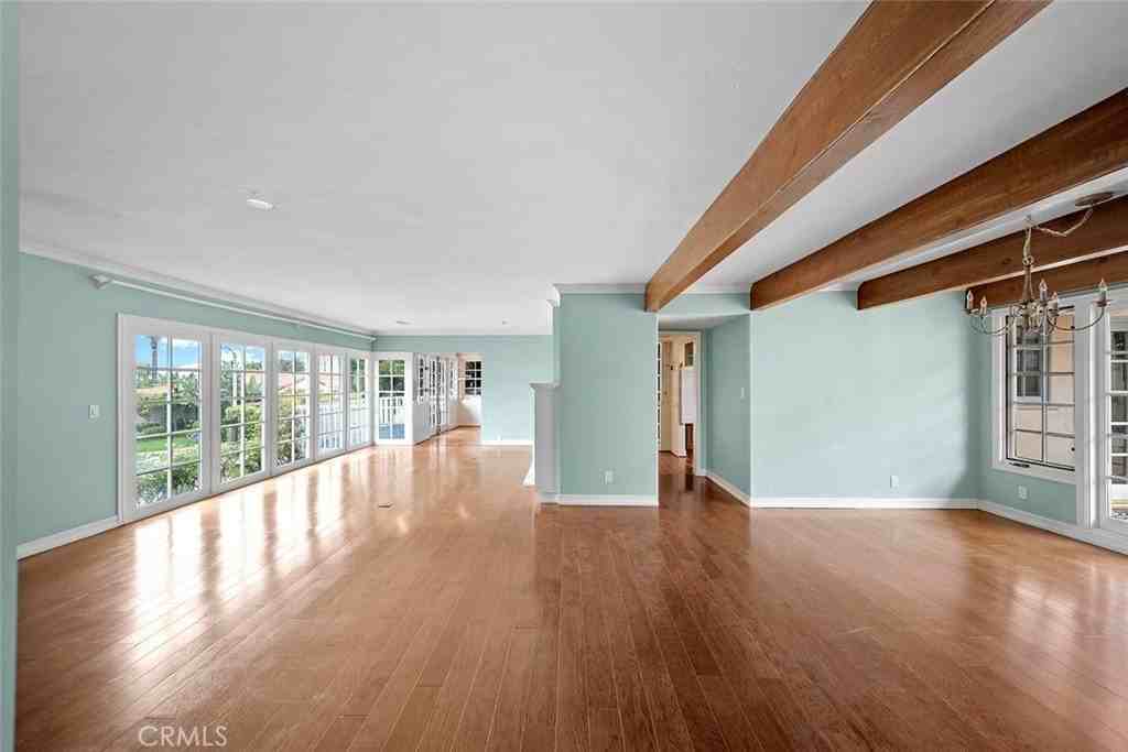905 Emerald Bay - Photo 3 of 39