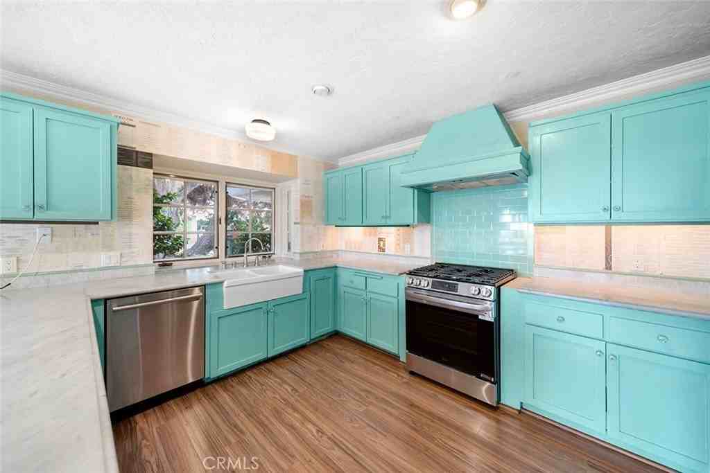 905 Emerald Bay - Photo 7 of 39