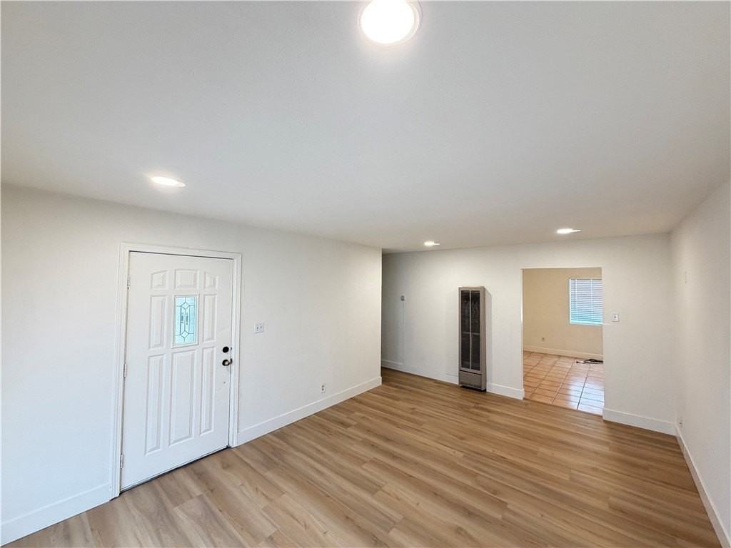 12660 Yorba Ave - Photo 3 of 16