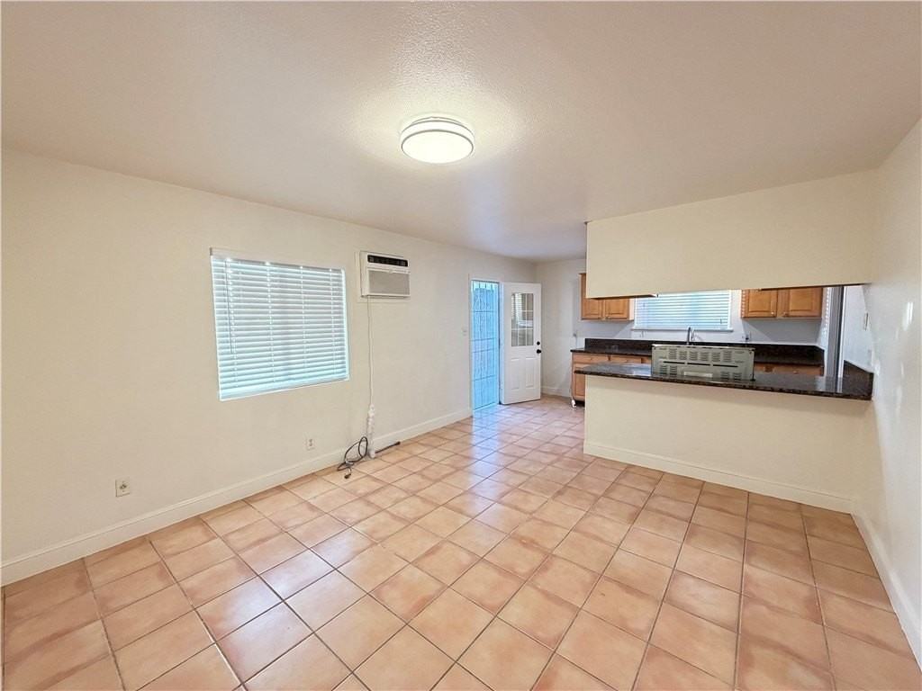 12660 Yorba Ave - Photo 5 of 16