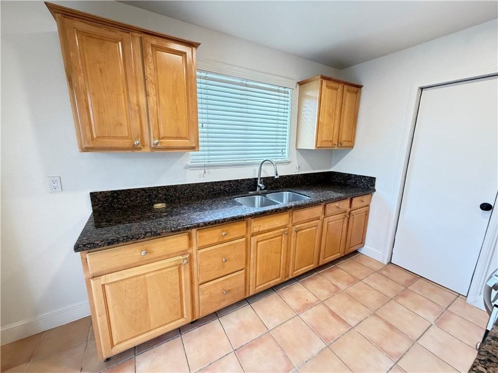 12660 Yorba Ave - Photo 7 of 16