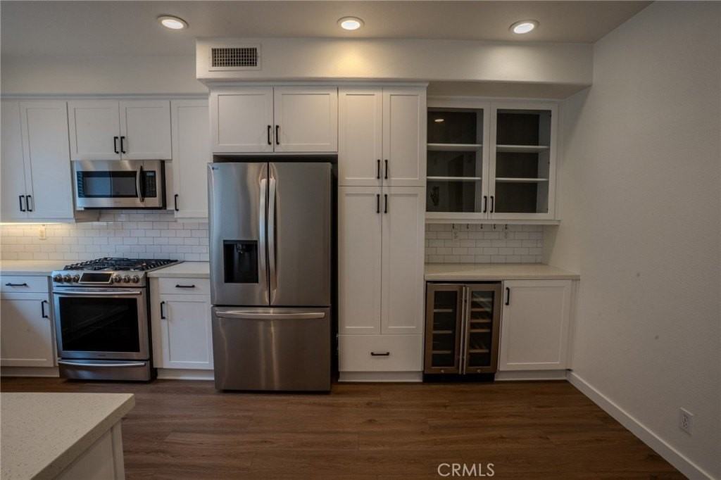 6237 Surfcove Cir - Photo 5 of 25