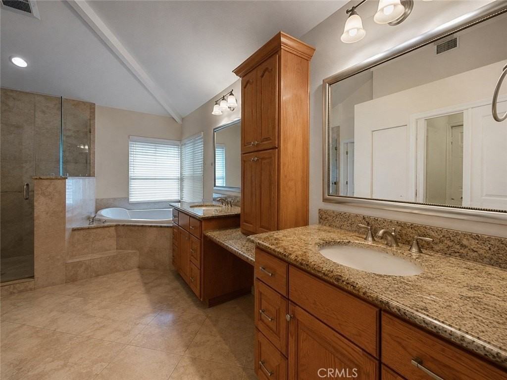 2811 N Roxbury St - Photo 6 of 8