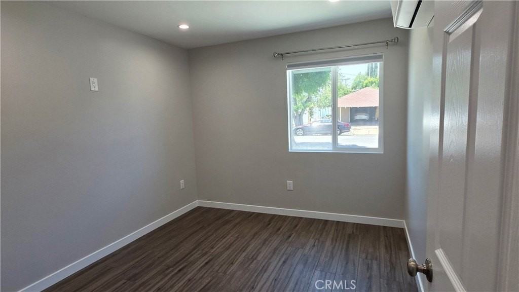 6516 Royer Ave - Photo 7 of 12